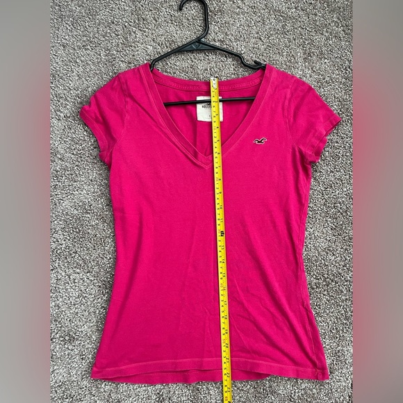 Vintage Hot Pink Hollister V-Neck Tee Size S - Picture 6 of 6